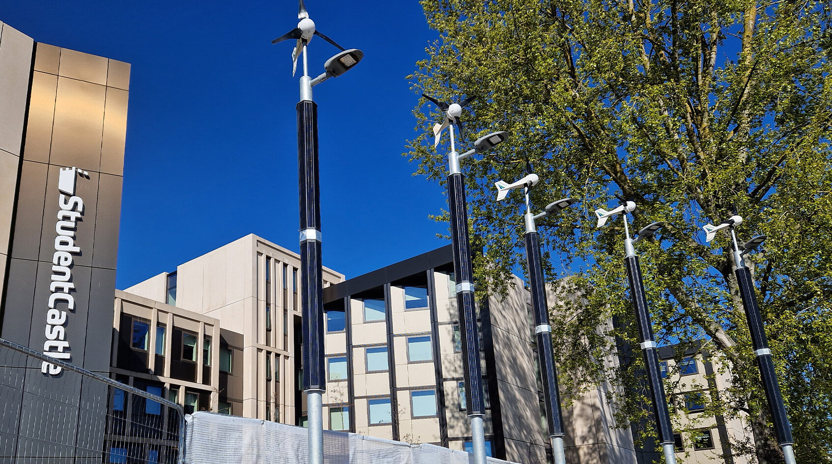 ReLuminate off-grid hybrid lighting at Oxford Station